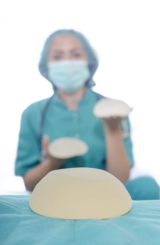 Recover after breast implant